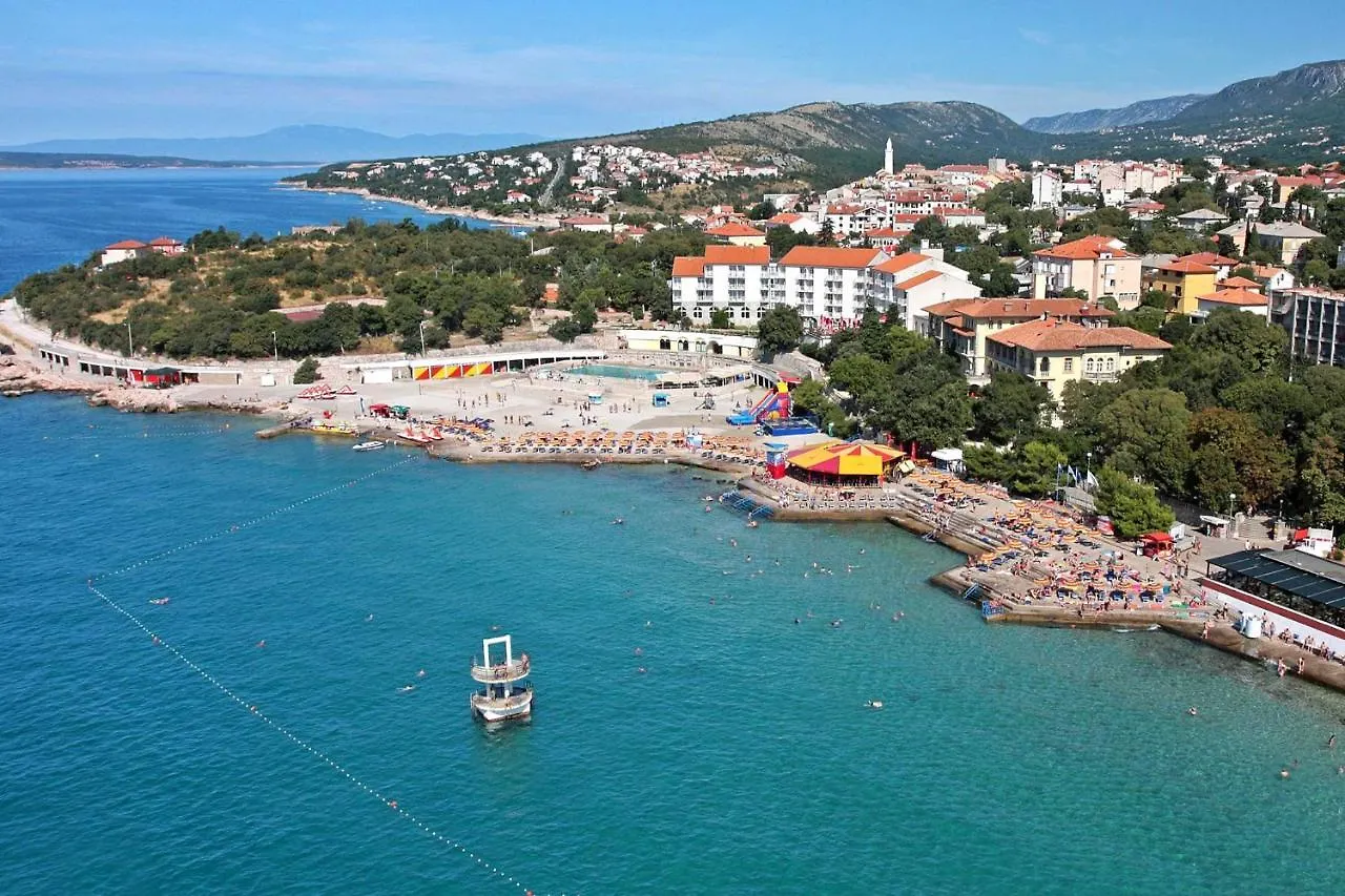 Apartments By The Sea Novi Vinodolski - 19981