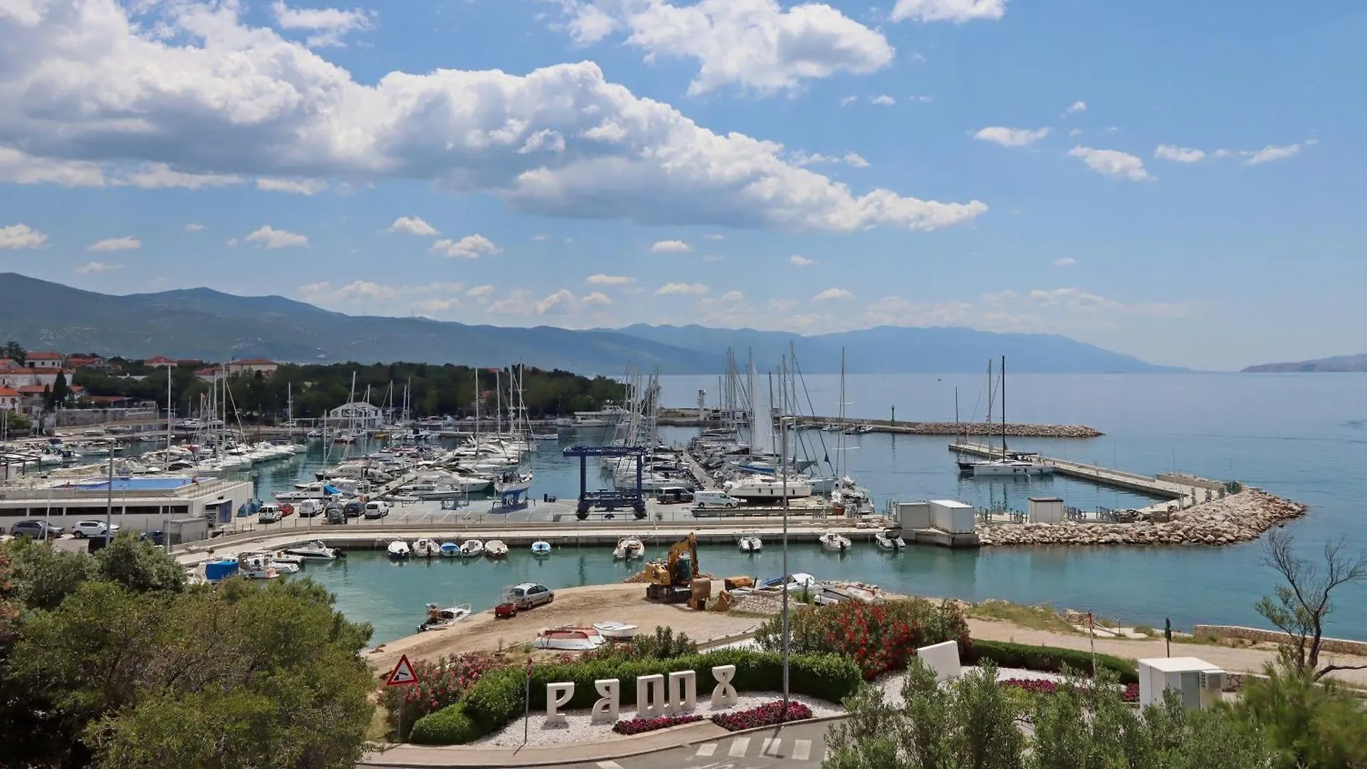 Apartments By The Sea Novi Vinodolski - 19981