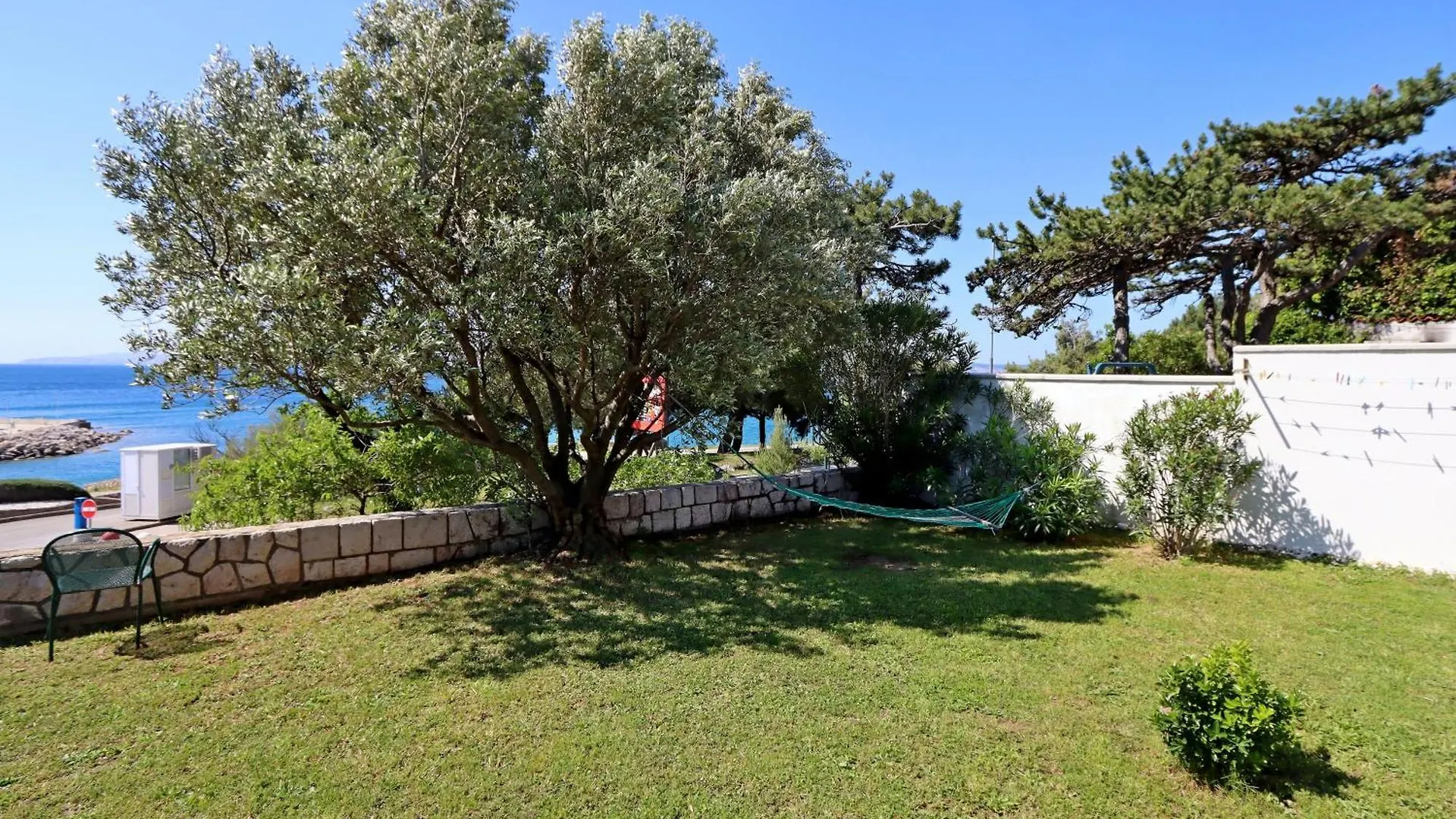 Apartments By The Sea Novi Vinodolski - 19981